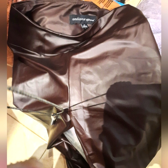 NWT SEXXXY NAUGHTY BLACK FAUX LEATHER LEGGINGS PANTS HIGH WAIST 🎁 30.5 inseam - Picture 2 of 6